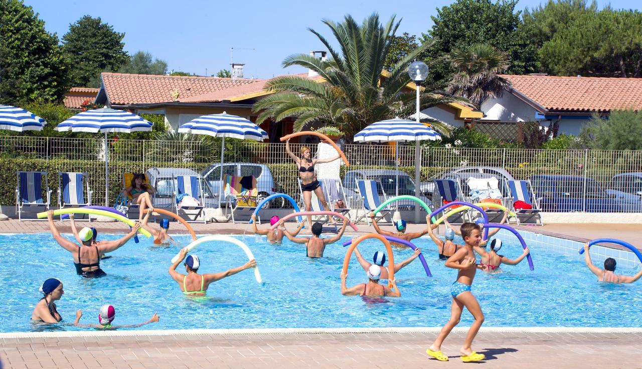 Villaggio Turistico Internazionale 雷卡纳蒂港 外观 照片